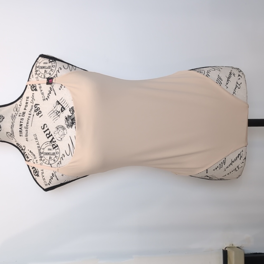 LA SENZA | Women's Beige Lightly Lined Buttery Soft Thong Bodysuit
